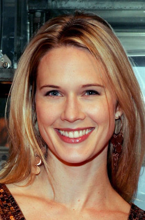 Stephanie March: Net Worth